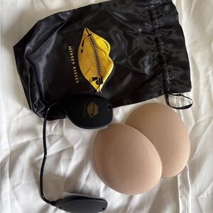 Misses Kisses Bra Kit with Black Bag